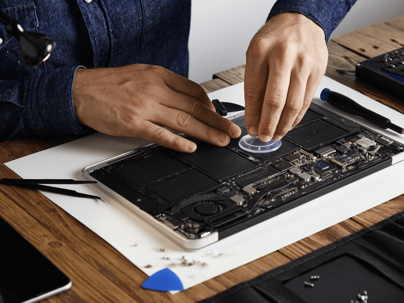 Phone iPad Laptop Repair & Tech Services Australia